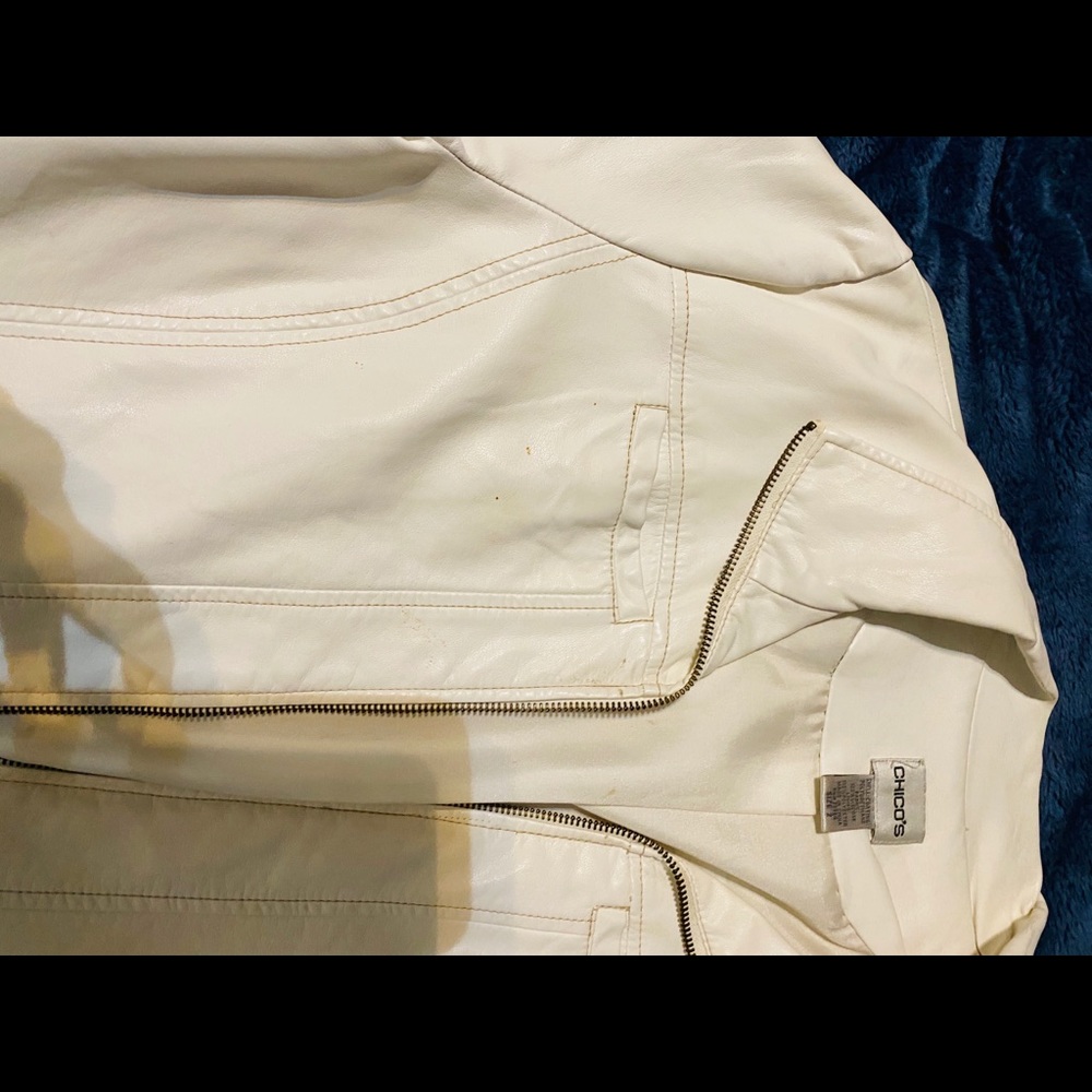 White jacket - Picture 4 of 8